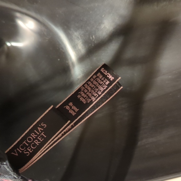 Victoria Secret Bra - Picture 3 of 5